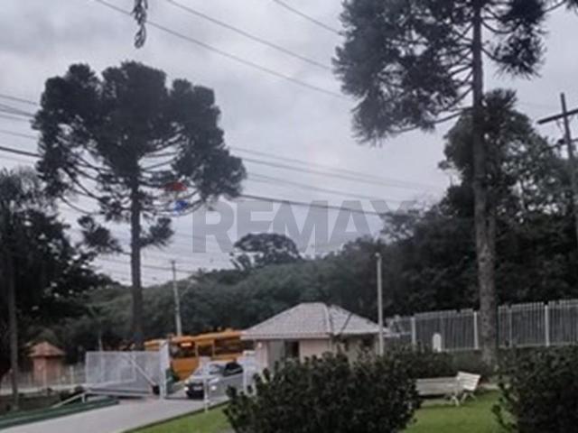 Apartamento Semi Mobiliado para Locação 3 dormitórios e 1 vaga de garagem coberta, localizado no residencial Fazendinha R$ 1.600,00 + taxas