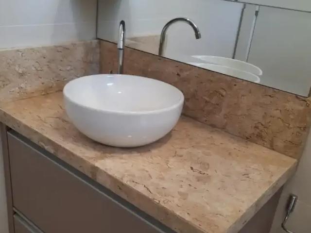 Apartamento semi mobiliado para locacao anual no brava hill