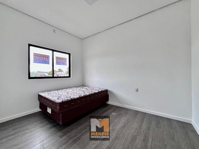 Apartamento SEMIMOBILIADO no Bairro Universitário