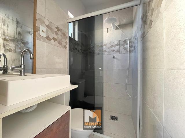 Apartamento SEMIMOBILIADO no Bairro Coral
