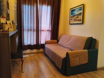Apartamento Semimobiliado no Capão Raso 55m², Condomínio Completo R$ 390 Mil