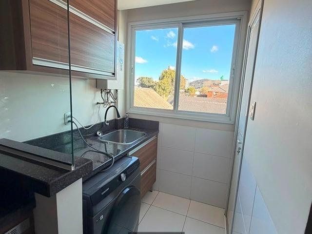 Apartamento Semimobiliado no Centro