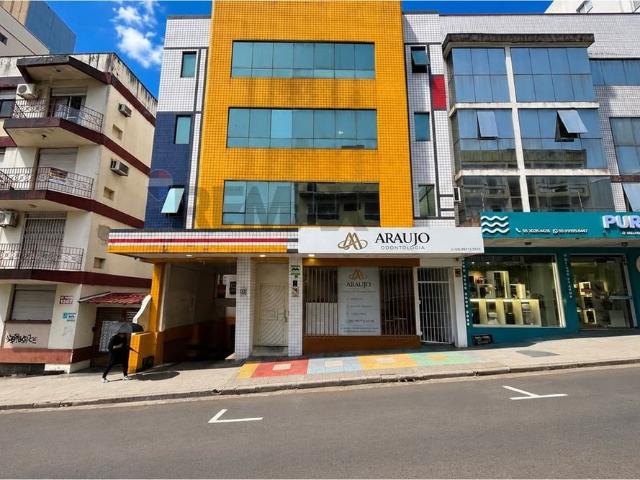 Apartamento semimobiliado no centro para locação