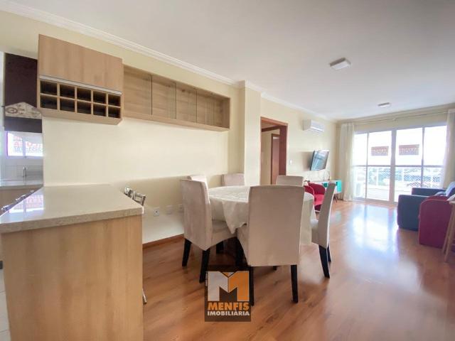 Apartamento SEMIMOBILIADO no São Cristóvão