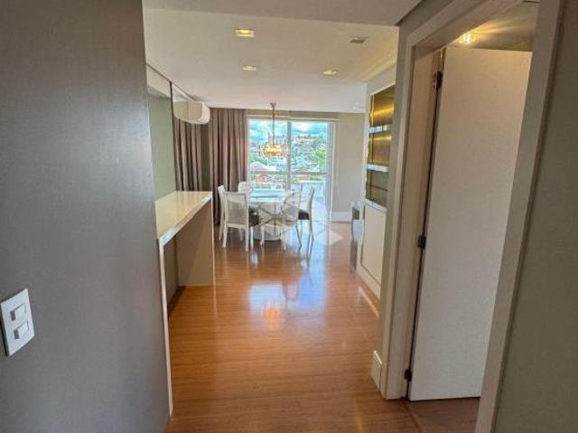 Apartamento Semimobiliado à Venda Bairro Panazzolo em Caxias do sul