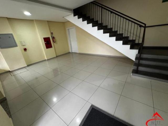 Apartamento semimobiliado à venda no bairro Santana, Porto Alegre