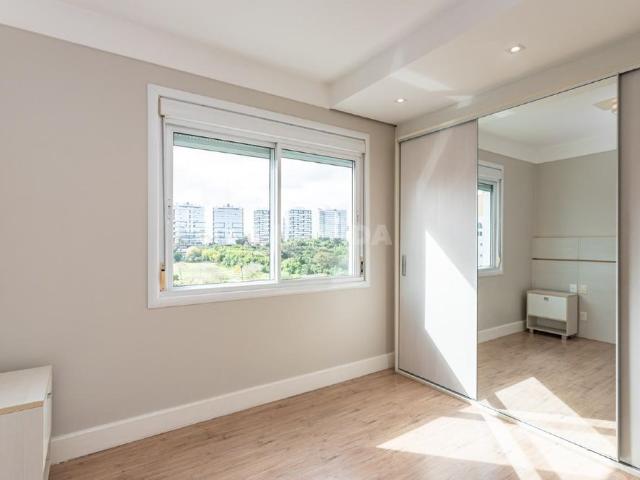 Apartamento semimobiliado com 2 dormitórios e vaga para 2 carros no bairro Jardim Europa Porto Alegre/RS COD: 26191