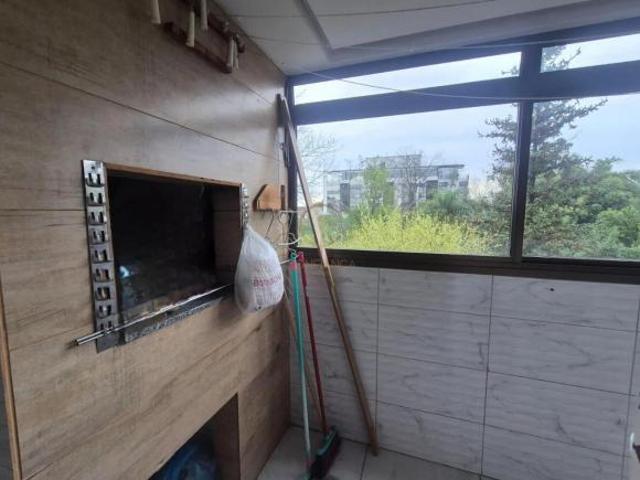 Apartamento semimobiliado com 2 dormitórios, sendo 1 suite, 1 vaga de garagem bairro marechal rondo