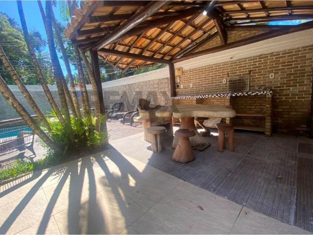 Apartamento semimobiliado com Piscina no São Francisco I Próximo ao Centro I Arraial d' Ajuda