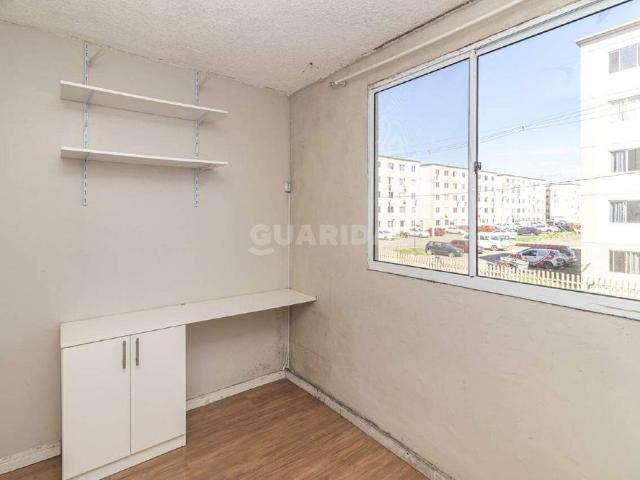Apartamento semimobiliado de 2 dormitórios no bairro Sarandi. COD: 23787
