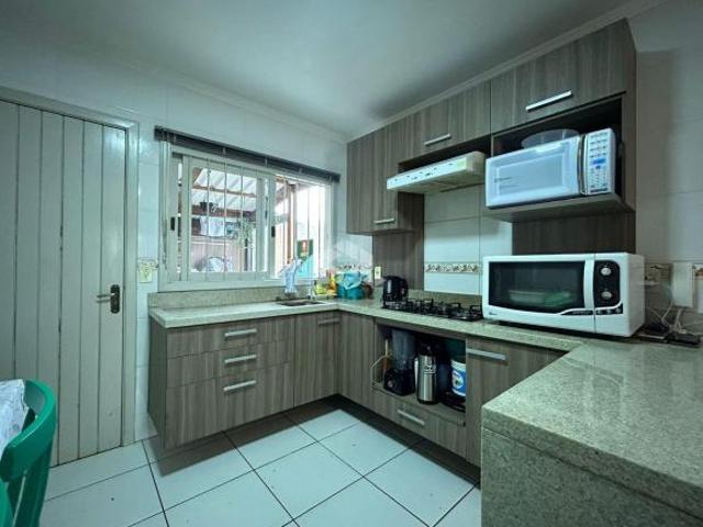 APARTAMENTO SEMIMOBILIADO 02 DORMITÓRIOS NO ARROIO GRANDE