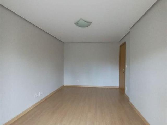 Apartamento Semimobiliado