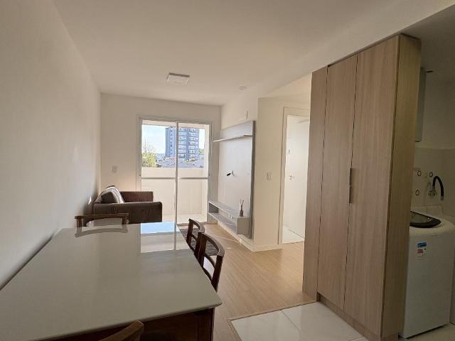 Apartamento Semimobiliado