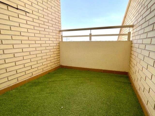 APARTAMENTO SEMINUEVO CON TRASTERO