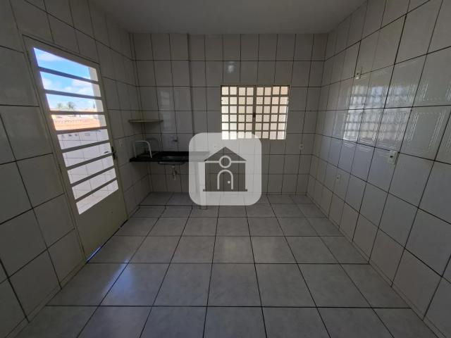 Apartamento Sobrado Presidente Roosevelt Residencial para Locação em Uberlândia