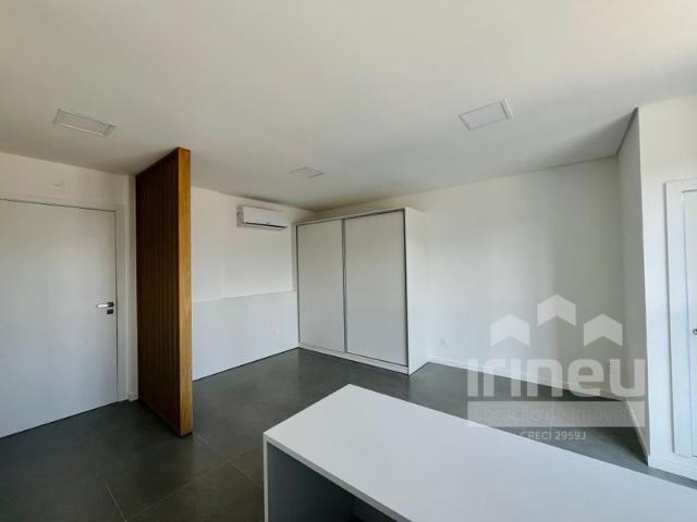 Apartamento Studio em condomínio Home Club completo!