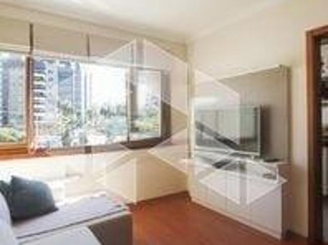 Apartamentoà venda mobiliado, 1 dormitório, lavabo, vaga coberta