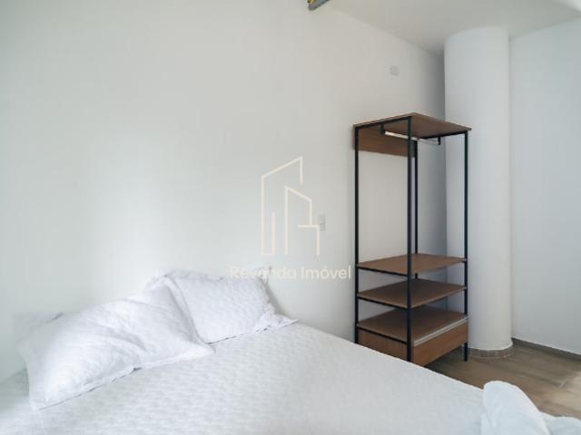 Apartamento*Apartamento charmoso no Centro de SP! 1 quarto, 1 banheiro, 33,28 m² de puro conforto!*Seja o primeiro a aproveitar essa oportunidade única de morar em um espaço aconchegante e cheio de charme. Agende sua visita agora mesmo! #LocaçãoSP #Char
