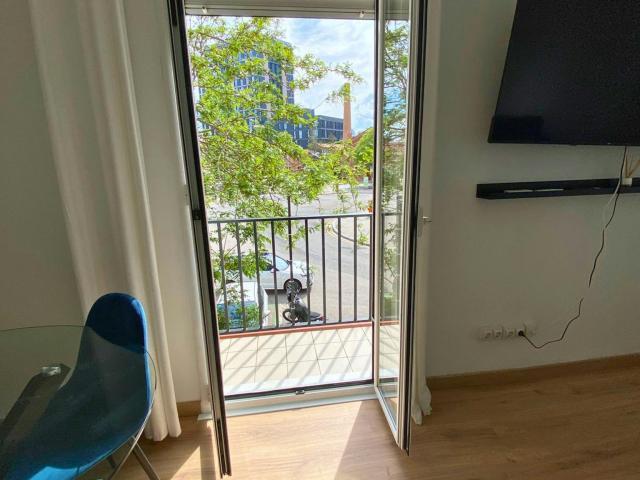 Apartamentos 3 Dormitorio Barcelona Barcelona ES82775102