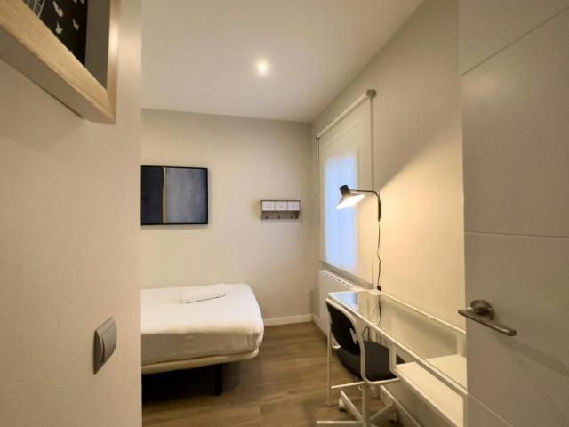 Apartamentos 3 Dormitorio Barcelona Barcelona ES99939285