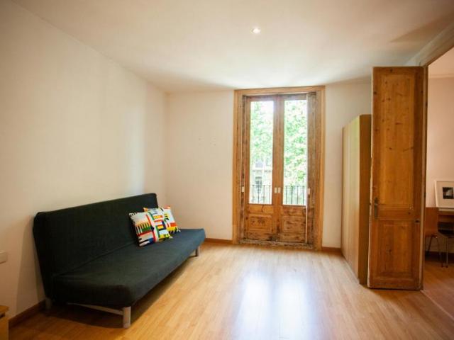 Apartamentos 3 Dormitorio Barcelona Barcelona ES100875832