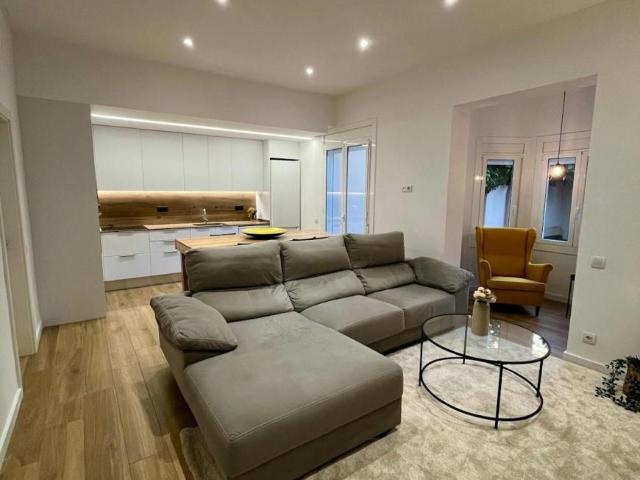 Apartamentos 3 Dormitorio Barcelona Barcelona ES103841919