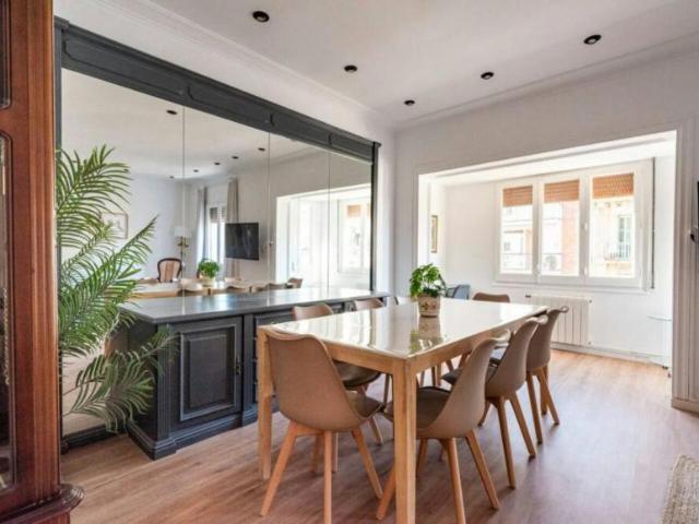 Apartamentos 3 Dormitorio Barcelona Barcelona ES104877597