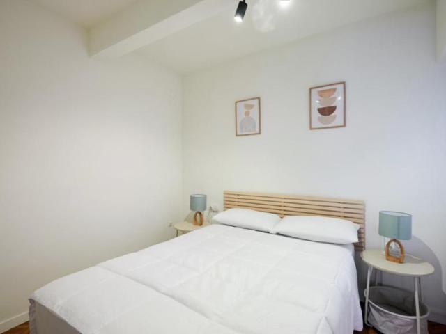 Apartamentos 3 Dormitorio Barcelona Barcelona ES104927741