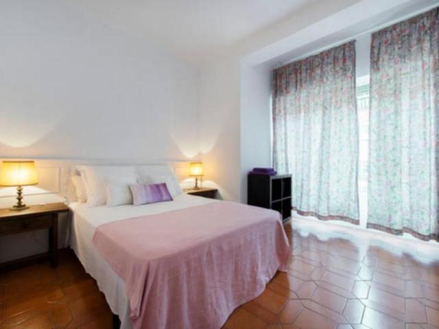 Apartamentos 3 Dormitorio Barcelona Barcelona ES106076065