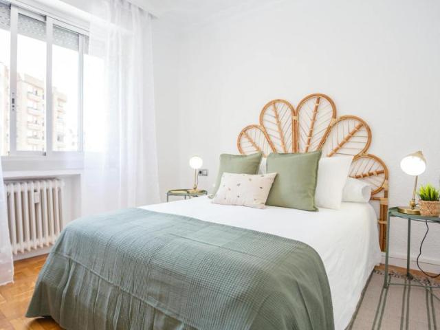 Apartamentos 3 Dormitorio Pamplona Pamplona ES105379182
