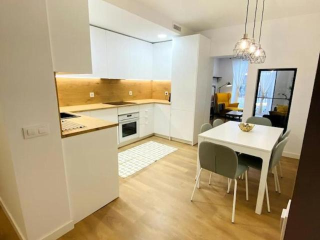 Apartamentos 2 Dormitorio Madrid Madrid ES104003319