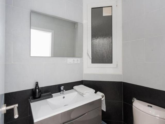 Apartamentos 2 Dormitorio Barcelona Barcelona ES104721761