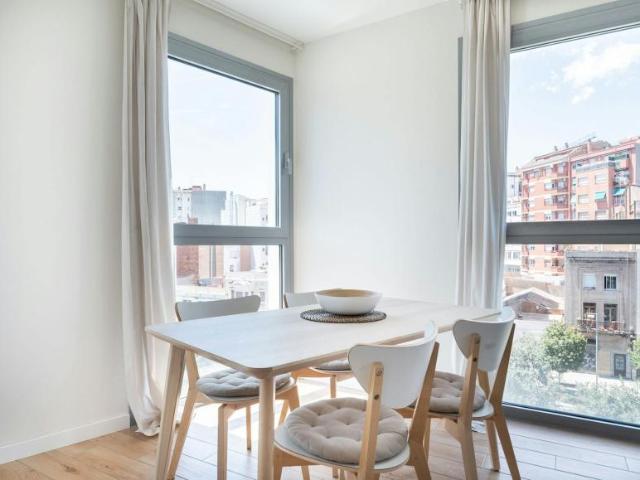 Apartamentos 2 Dormitorio Barcelona Barcelona ES105120264
