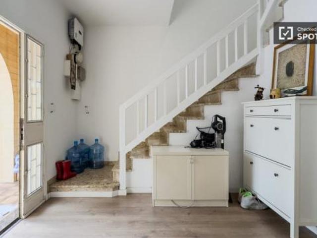 Apartamentos 4 Dormitorio Barcelona Barcelona ES78379758