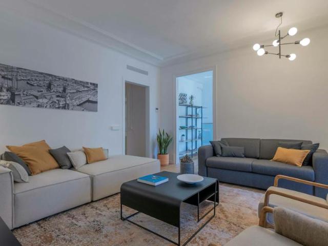 Apartamentos 4 Dormitorio Barcelona Barcelona ES100723681