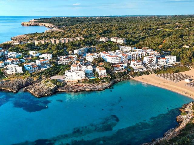 Apartamentos a amueblados con servicios hoteleros y estilo mediterráneo