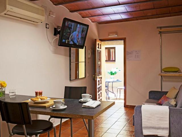 Apartamentos Barcelona Barcelona ES101692289