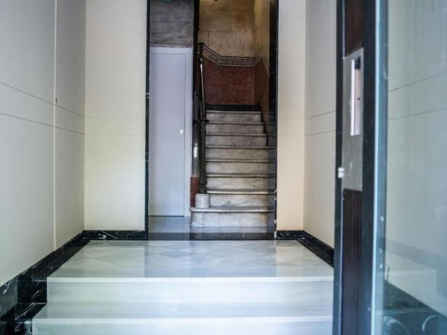 Apartamentos Barcelona Barcelona ES103396968