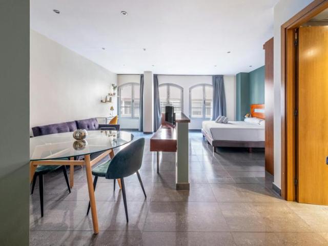 Apartamentos Barcelona Barcelona ES103800926