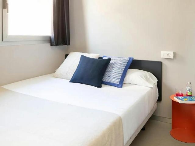 Apartamentos Barcelona Barcelona ES103960866