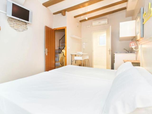 Apartamentos Barcelona Barcelona ES104472534