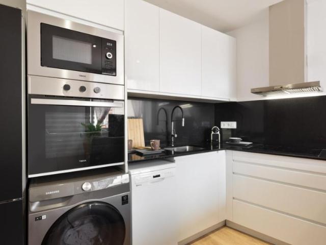 Apartamentos Barcelona Barcelona ES104565293