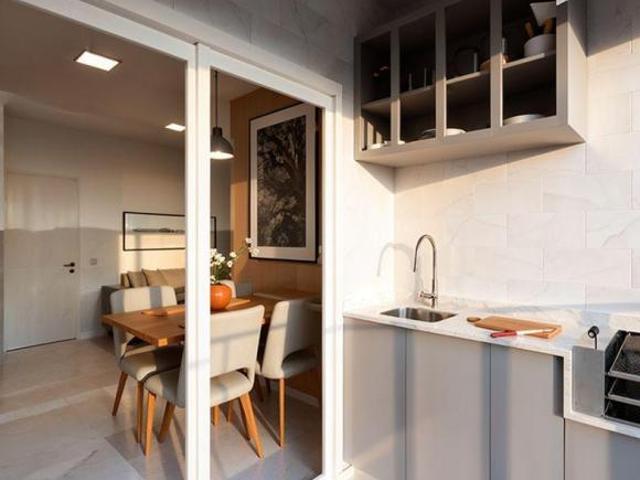 Apartamentos de 2 Dormitorios com Varanda no km 21 da Raposo Tavares!
