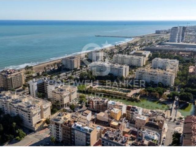 Apartamentos de diseño de dos y tres dormitorios con vistas al mar Málaga