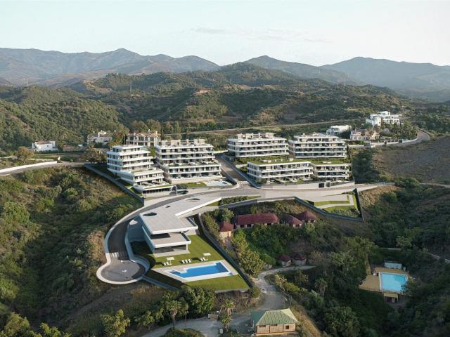 Apartamentos de Obra Nueva con Vistas al Mar en Selwo, Estep. 136m² Estepona