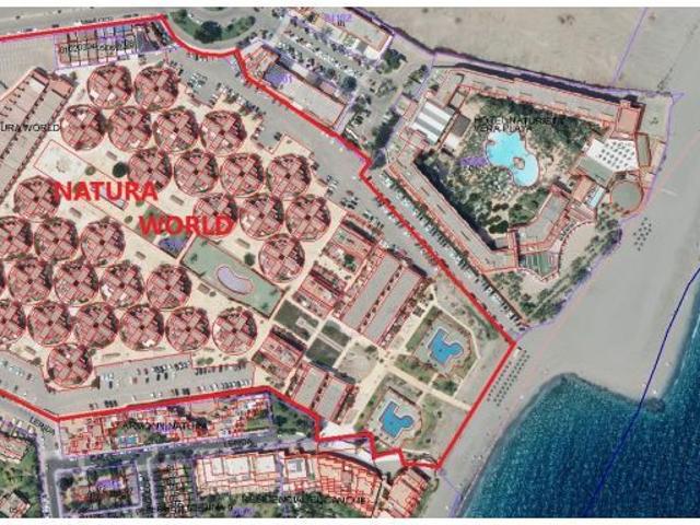 APARTAMENTOS EN URBANIZACIÓN NATURISTA DE PRIMERA LÍNEA DE PLAYA