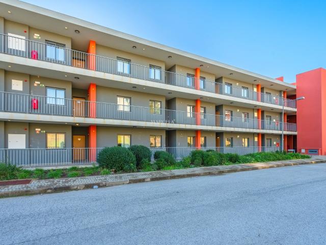 Apartamentos Modernos T2 Mobilados Em Resort De Luxo Com Pis. 85m² Mexilhoeira Grande