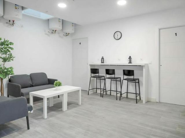 Apartamentos Madrid Madrid ES101844196