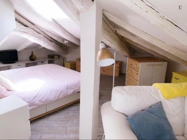 Apartamentos Madrid Madrid ES103279129