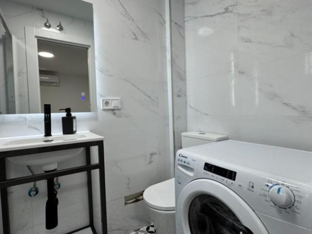 Apartamentos Madrid Madrid ES103612344